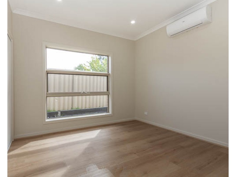 2/4 Box Avenue, Forest Hill VIC 3131