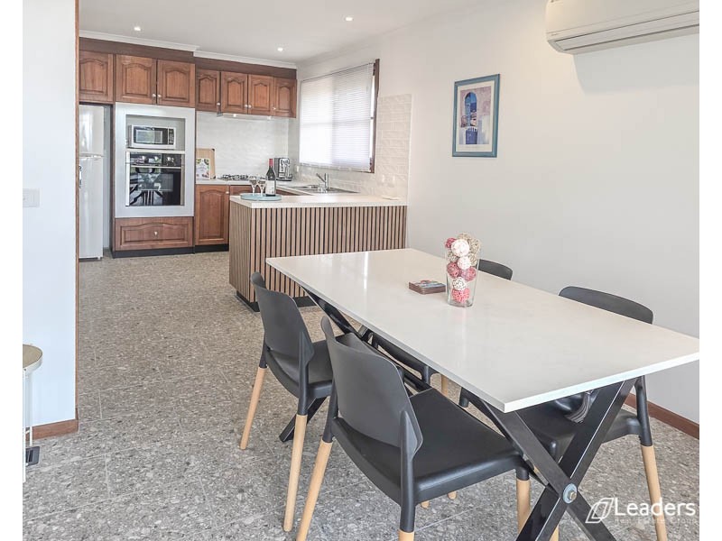 111 THIRD AVENUE, Rosebud VIC 3939