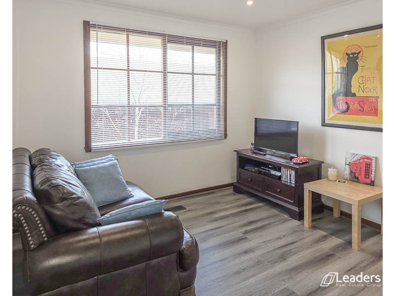 111 THIRD AVENUE, Rosebud VIC 3939