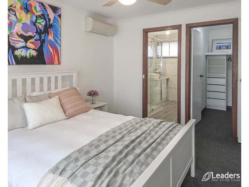 111 THIRD AVENUE, Rosebud VIC 3939