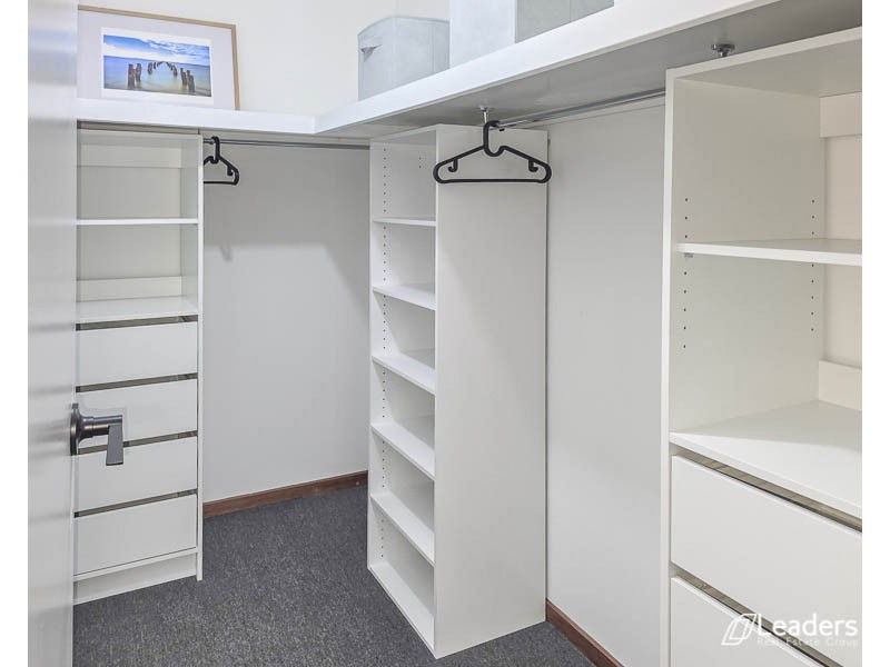 111 THIRD AVENUE, Rosebud VIC 3939