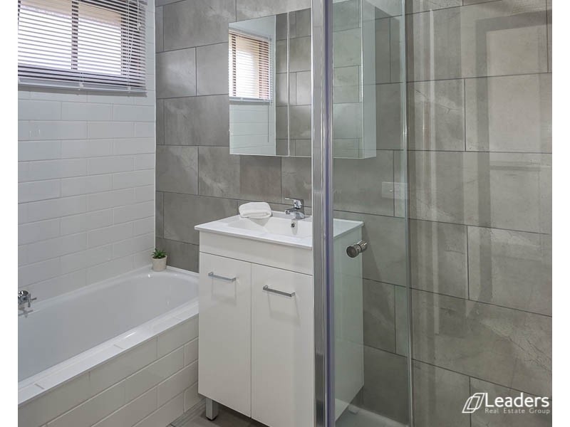 111 THIRD AVENUE, Rosebud VIC 3939