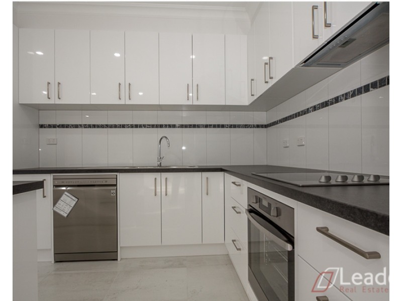 2/51 Wadham Parade, Mount Waverley VIC 3149