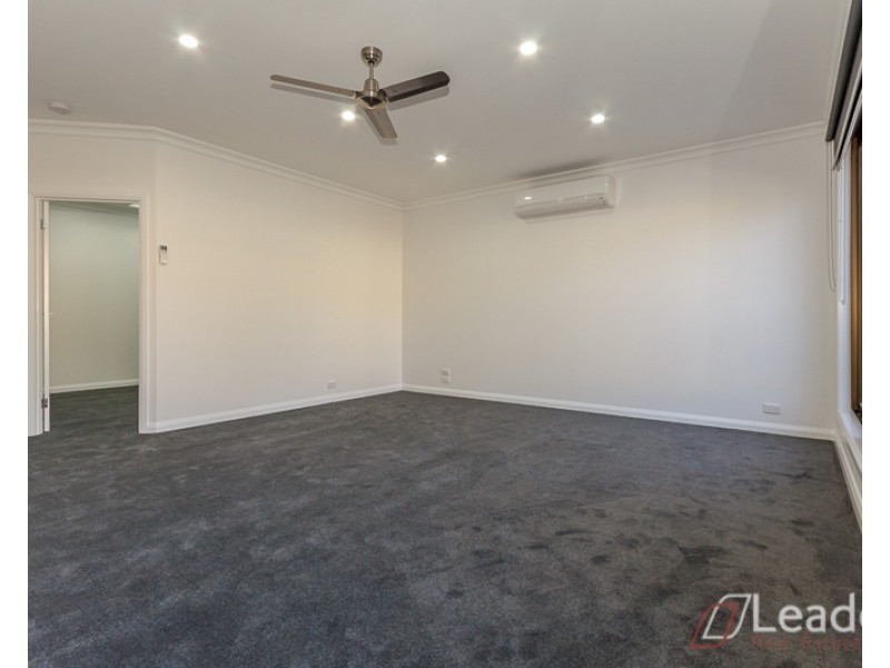 2/51 Wadham Parade, Mount Waverley VIC 3149