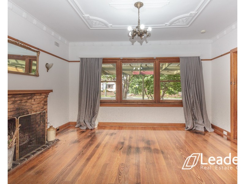 8 BURNS AVENUE, Murrumbeena VIC 3163