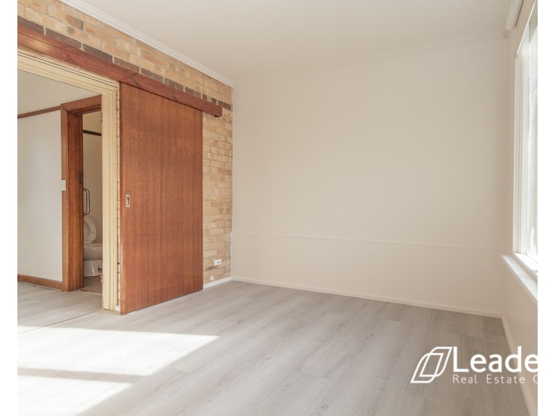 8 BURNS AVENUE, Murrumbeena VIC 3163