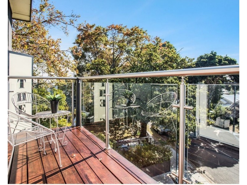 11/4 Lambert Road, Toorak VIC 3142