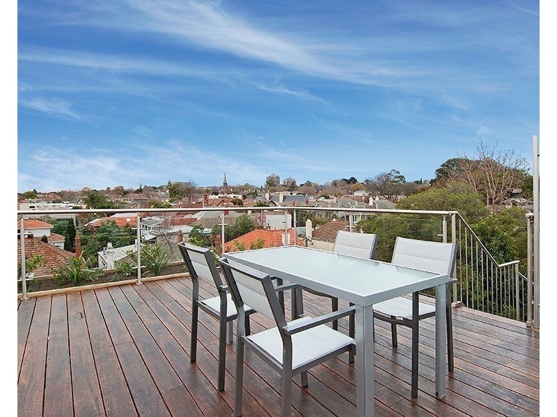 11/4 Lambert Road, Toorak VIC 3142