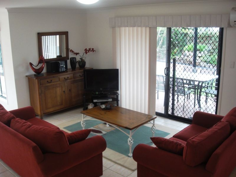 8 Grace Court, Pelican Waters QLD 4551