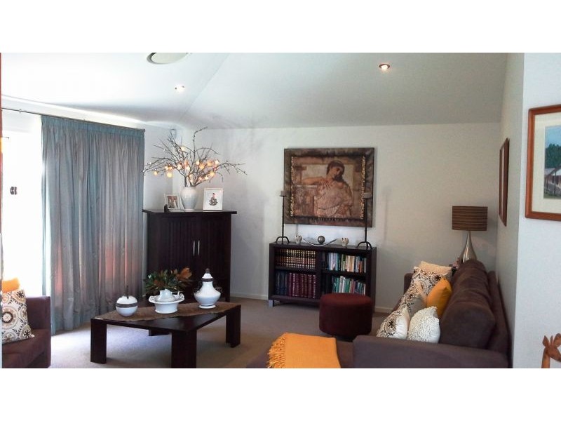 10 Inverness Place, Peregian Springs QLD 4573