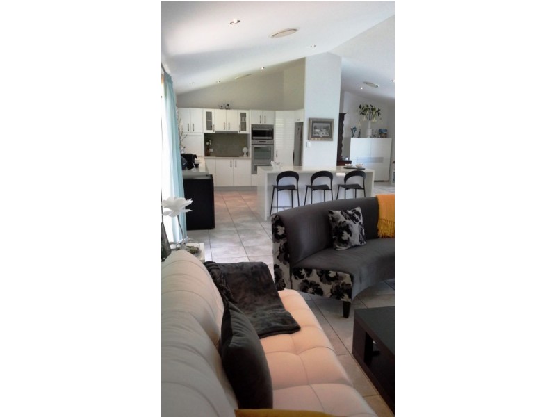 10 Inverness Place, Peregian Springs QLD 4573