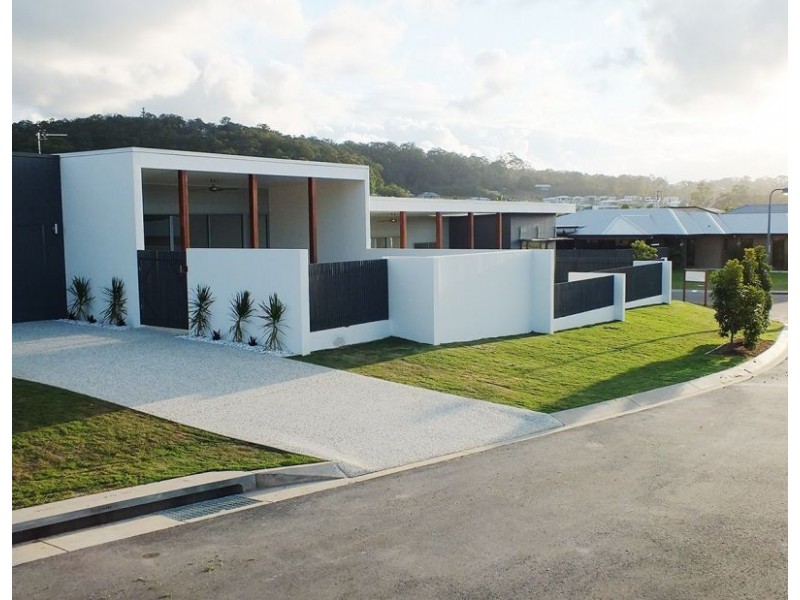 Unit 2/2 corner of Deepwater Close and Birdwing Avenue, Bli Bli QLD 4560