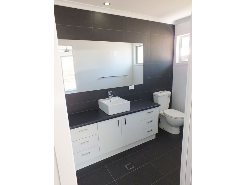 Unit 2/2 corner of Deepwater Close and Birdwing Avenue, Bli Bli QLD 4560