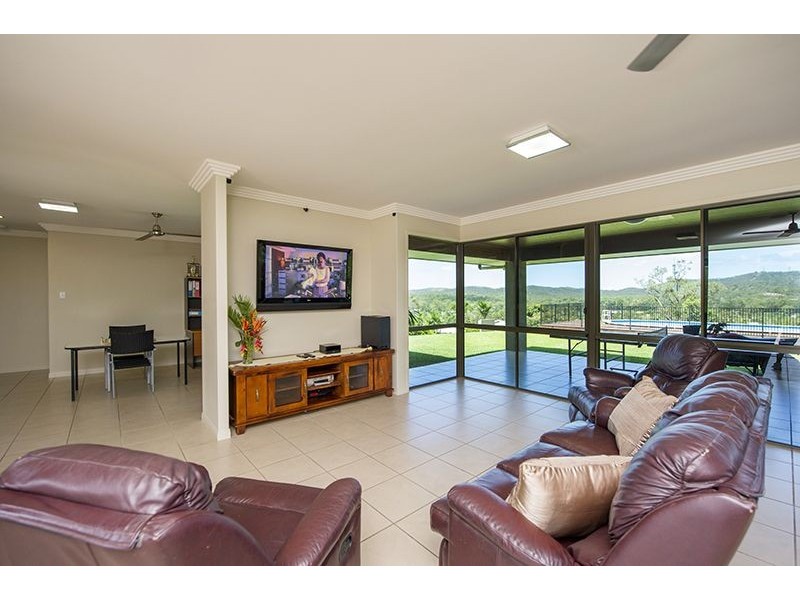 66 Luana Crescent, Burua QLD 4680