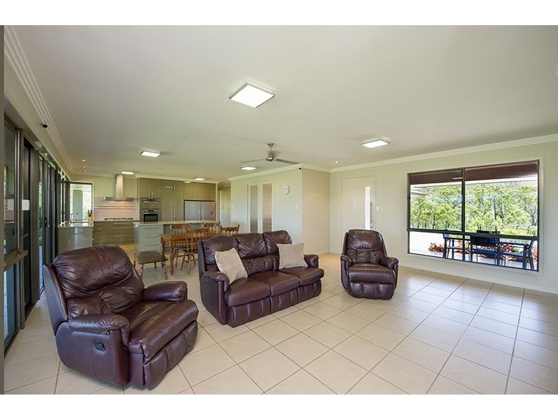 66 Luana Crescent, Burua QLD 4680