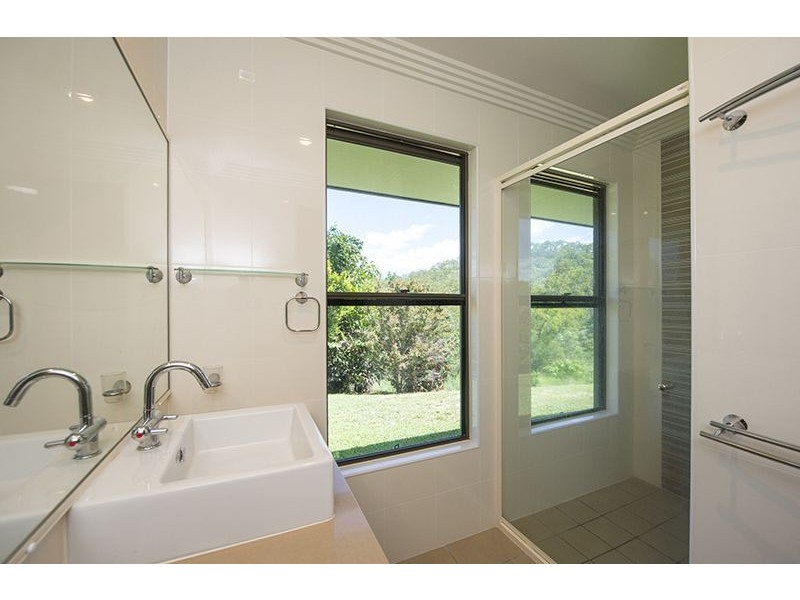 66 Luana Crescent, Burua QLD 4680