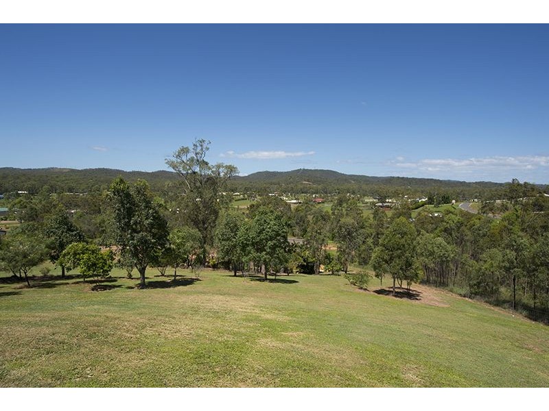 66 Luana Crescent, Burua QLD 4680