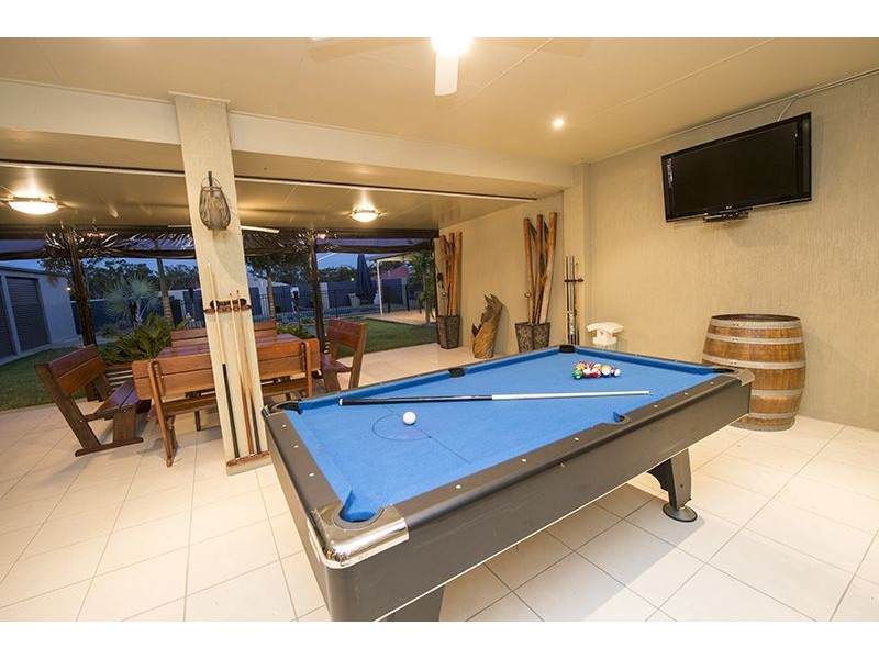 15 Reinaerhoff Crescent, Glen Eden QLD 4680