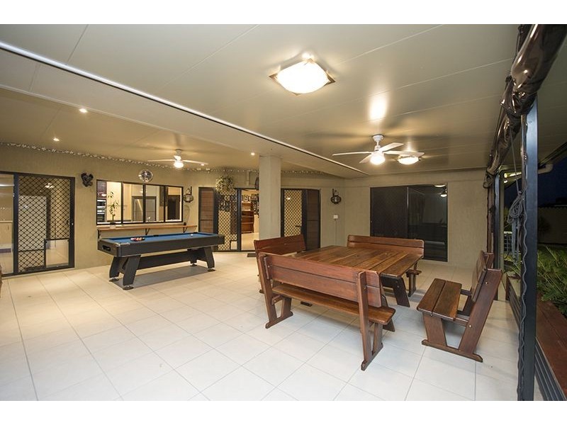 15 Reinaerhoff Crescent, Glen Eden QLD 4680