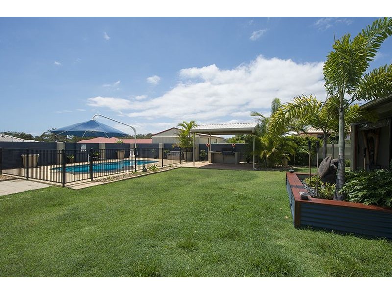 15 Reinaerhoff Crescent, Glen Eden QLD 4680