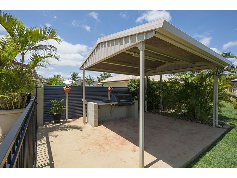 15 Reinaerhoff Crescent, Glen Eden QLD 4680