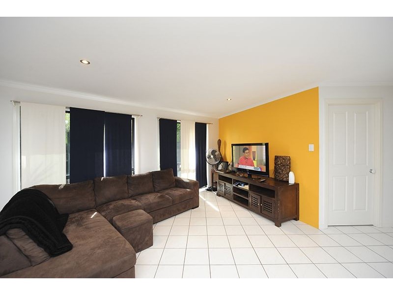 48 Carinya Drive, Clinton QLD 4680