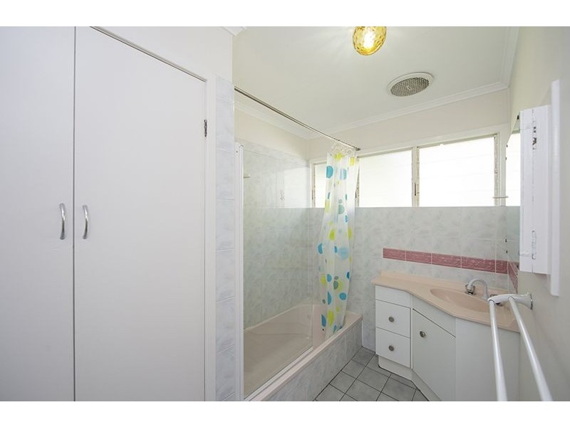 33 Mellefont Street, West Gladstone QLD 4680