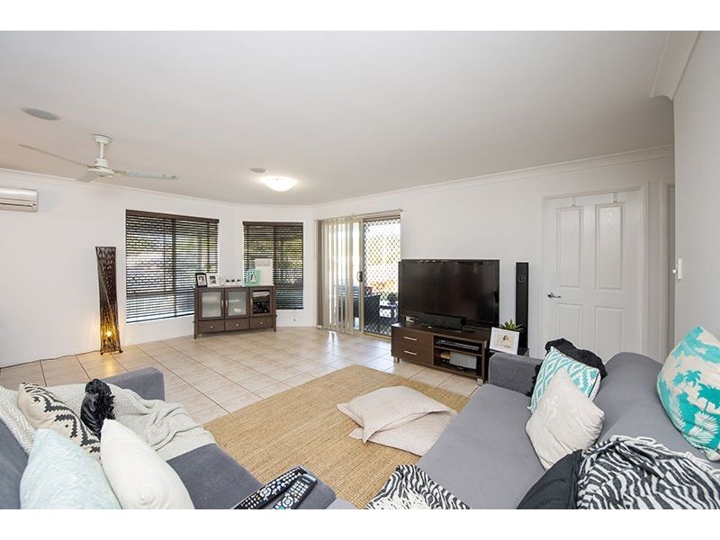 61 Emmadale Drive, New Auckland QLD 4680