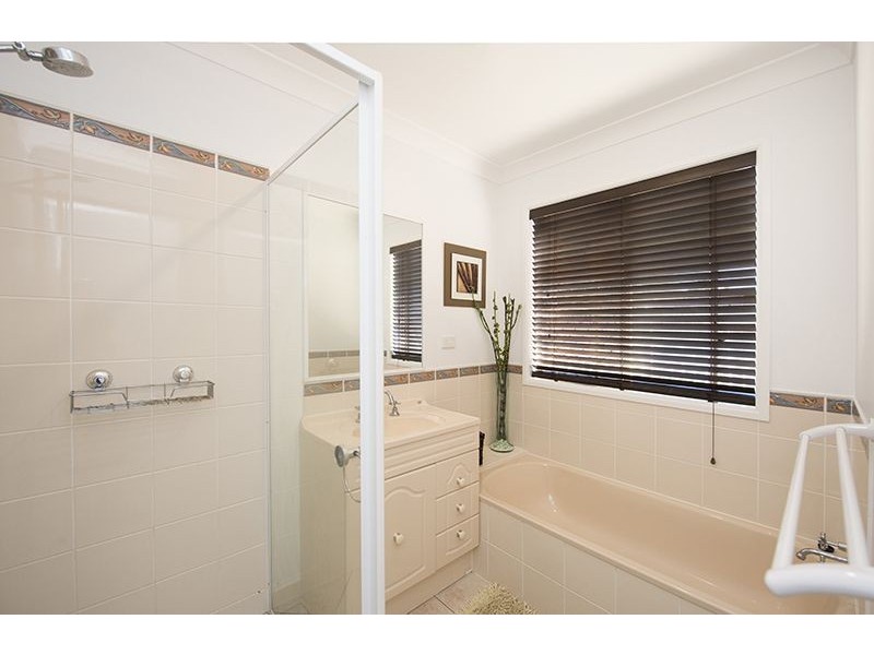 61 Emmadale Drive, New Auckland QLD 4680