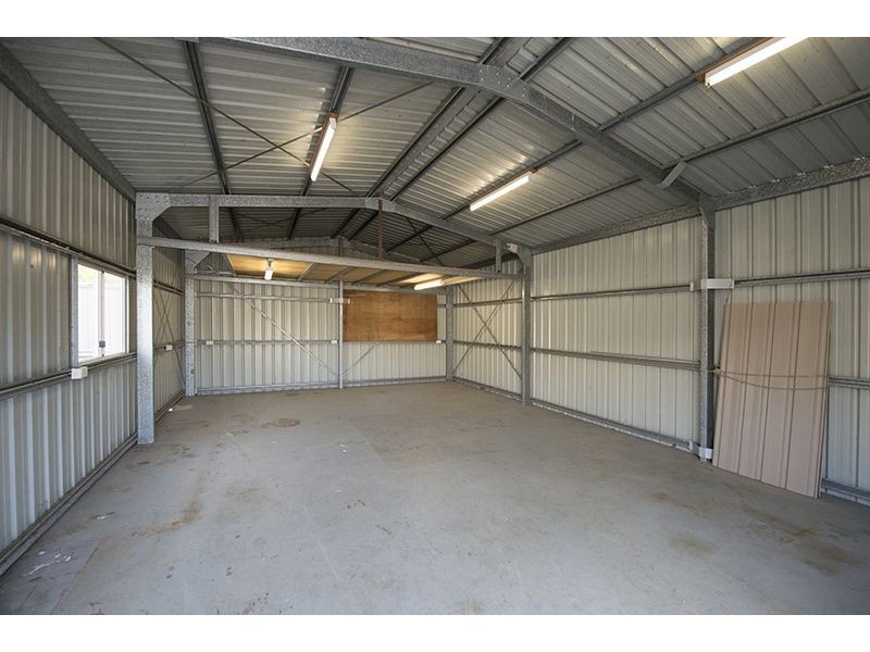 5 Billabong Drive, Glen Eden QLD 4680