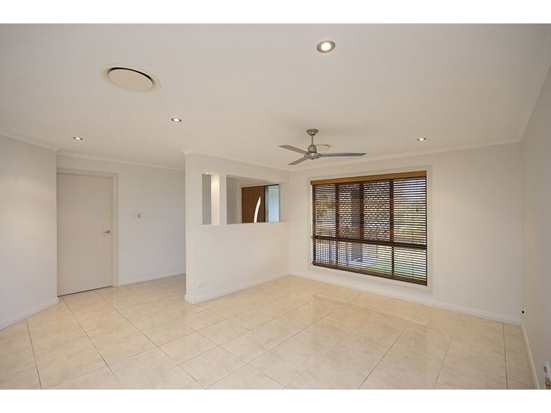 5 Billabong Drive, Glen Eden QLD 4680