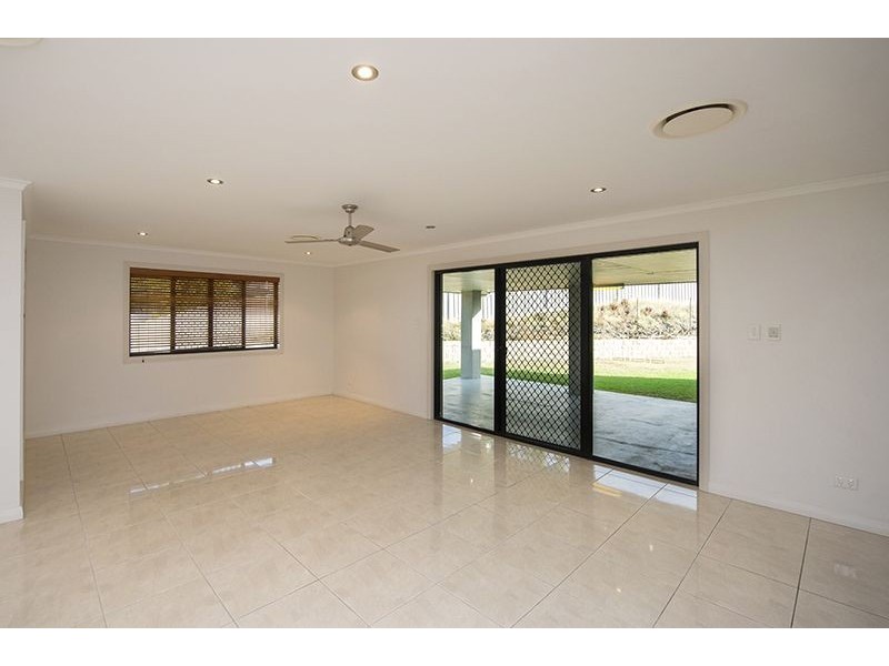 5 Billabong Drive, Glen Eden QLD 4680