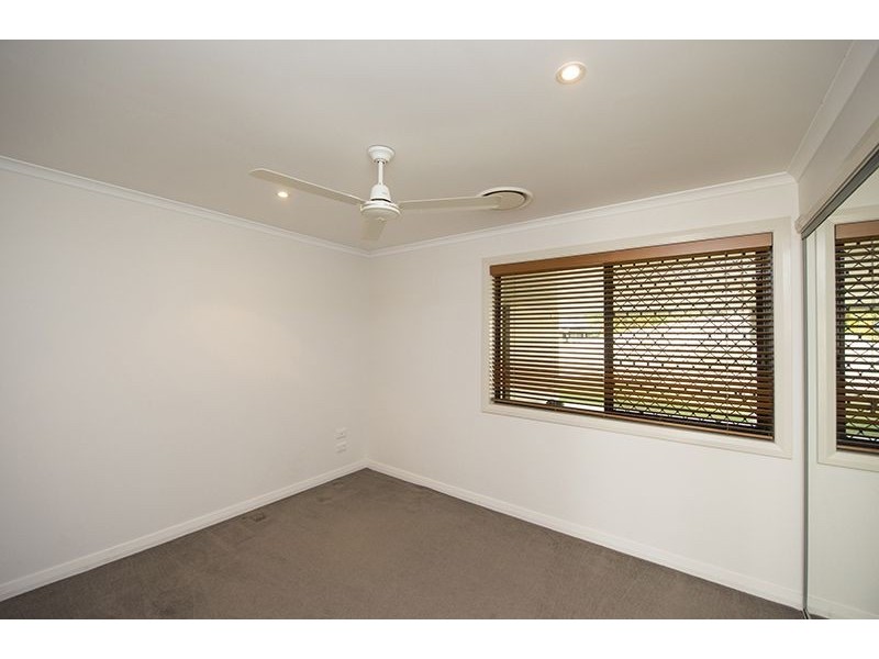 5 Billabong Drive, Glen Eden QLD 4680