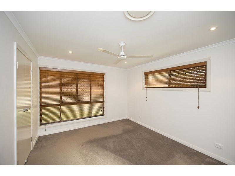 5 Billabong Drive, Glen Eden QLD 4680