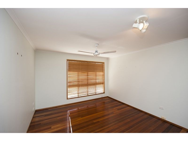 8 Columbia Avenue, Clinton QLD 4680