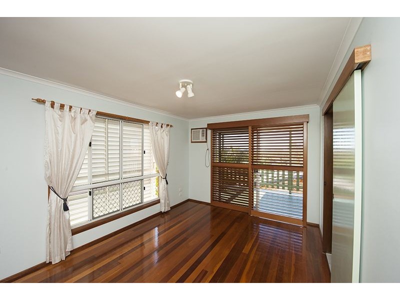 8 Columbia Avenue, Clinton QLD 4680
