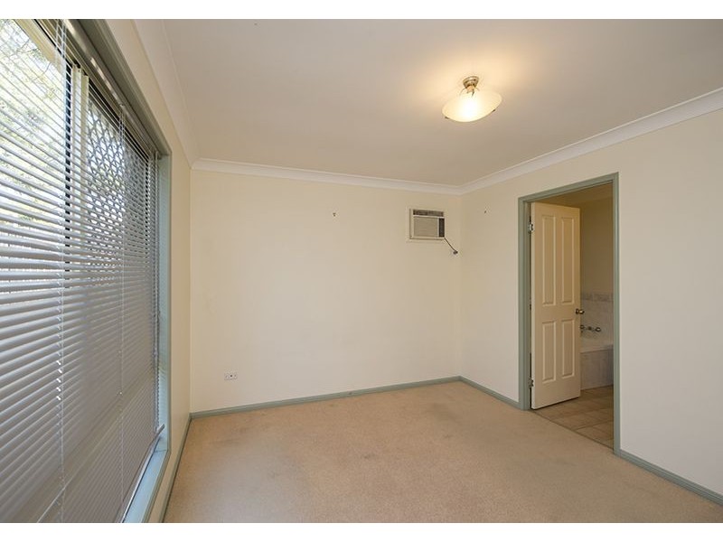 4 Ashbrook Court, New Auckland QLD 4680