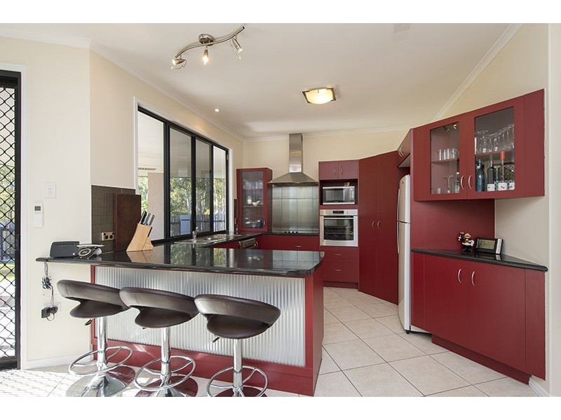17 Katrina Boulevard, New Auckland QLD 4680