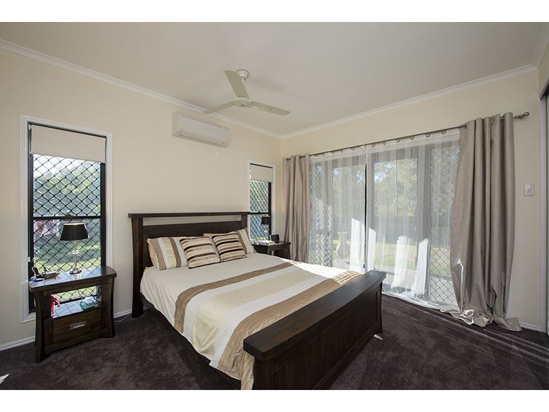 17 Katrina Boulevard, New Auckland QLD 4680