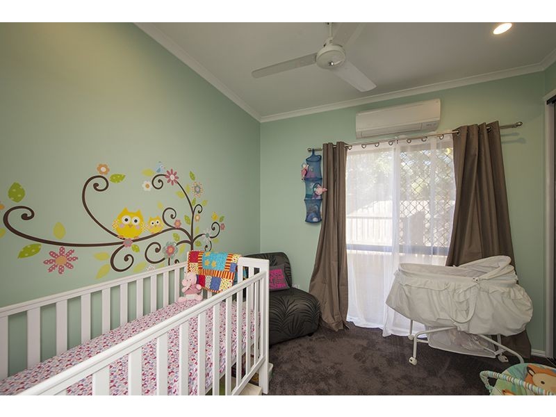 17 Katrina Boulevard, New Auckland QLD 4680