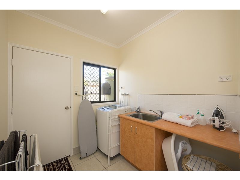17 Katrina Boulevard, New Auckland QLD 4680