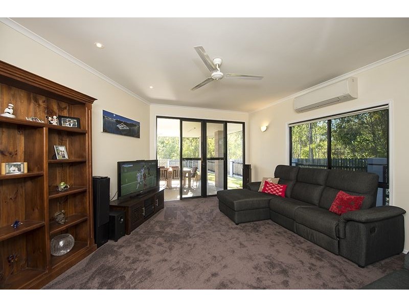 17 Katrina Boulevard, New Auckland QLD 4680