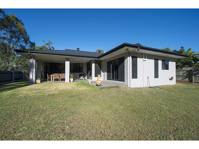 17 Katrina Boulevard, New Auckland QLD 4680