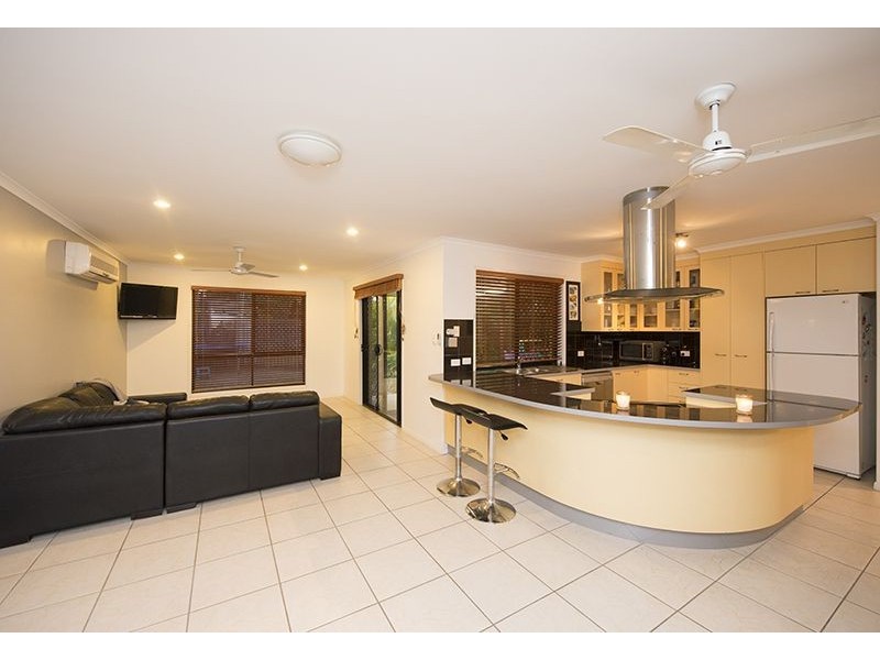 8 Schooner Street, Tannum Sands QLD 4680