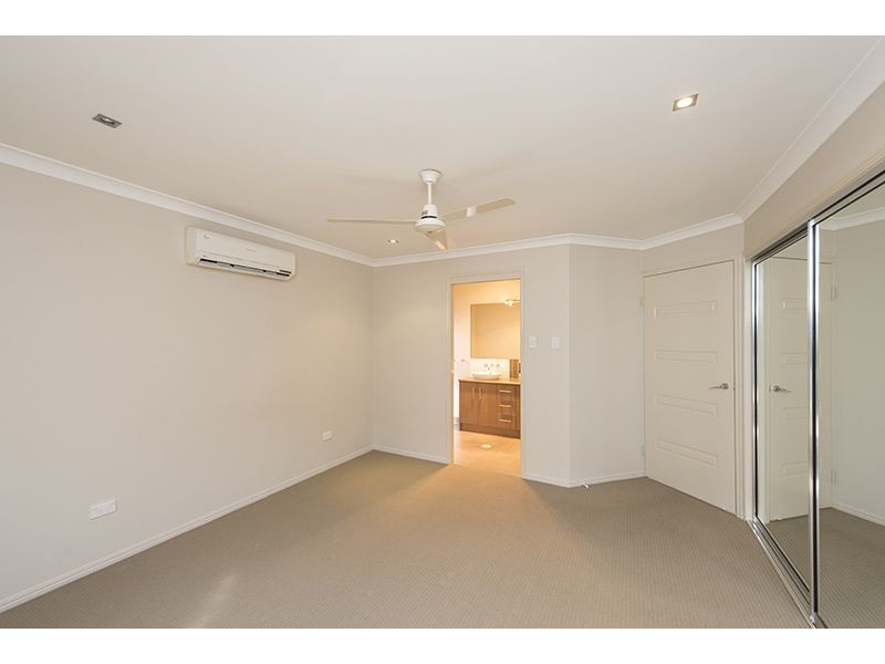 11 Julius Crescent, Clinton QLD 4680