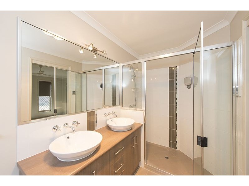 11 Julius Crescent, Clinton QLD 4680