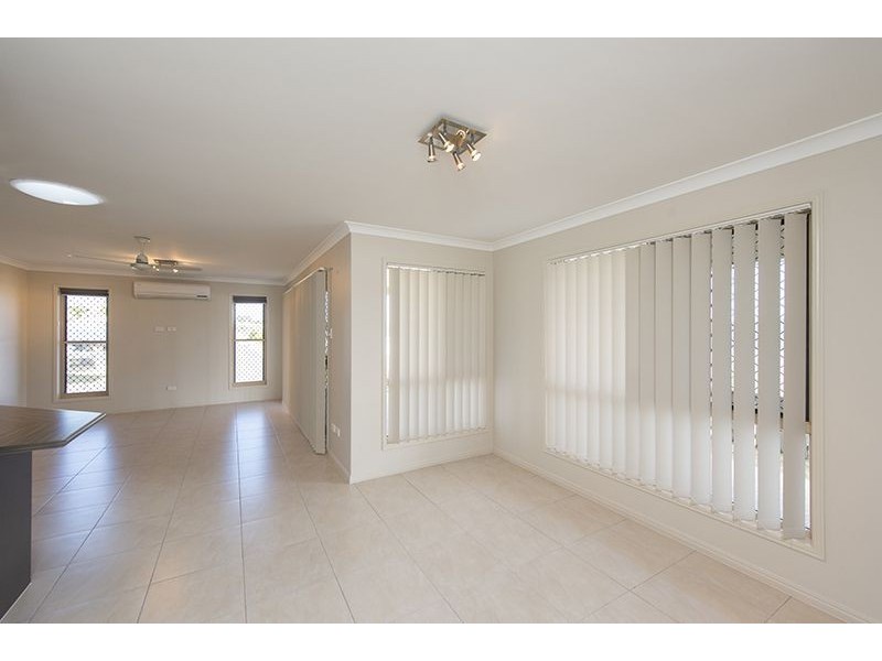 11 Julius Crescent, Clinton QLD 4680