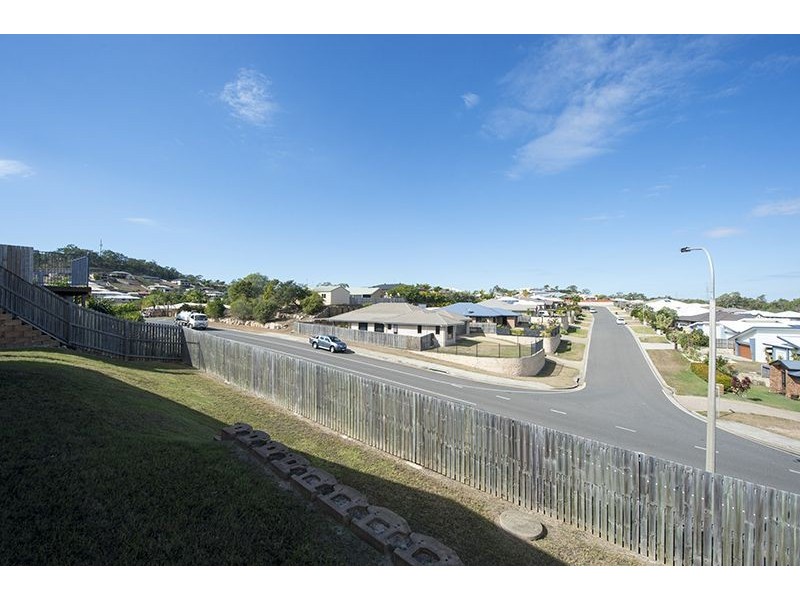11 Julius Crescent, Clinton QLD 4680