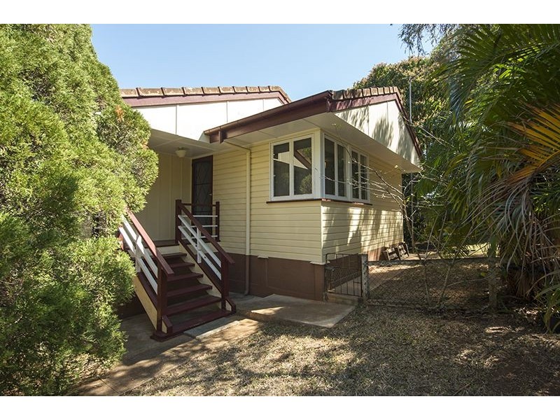 6 Carron Street, West Gladstone QLD 4680