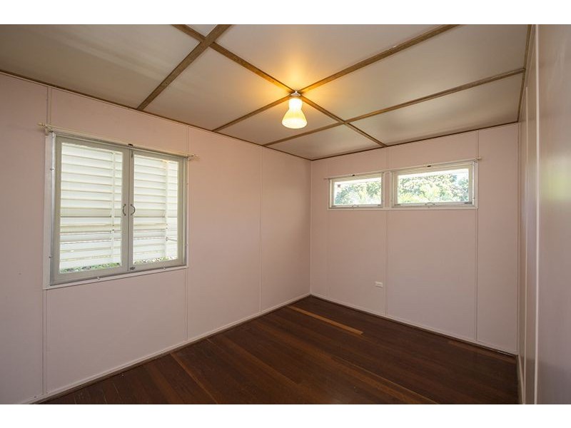 6 Carron Street, West Gladstone QLD 4680